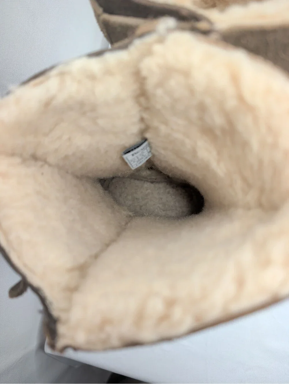 Bearpaw Women's Shearling Lined Suede Boots Size 6